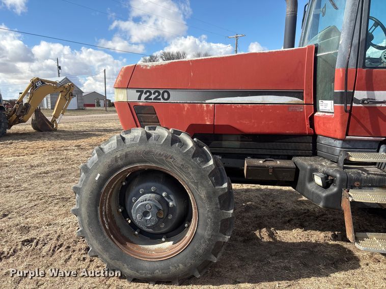 image for item FG2740 1995 Case IH 7220 MFWD tractor