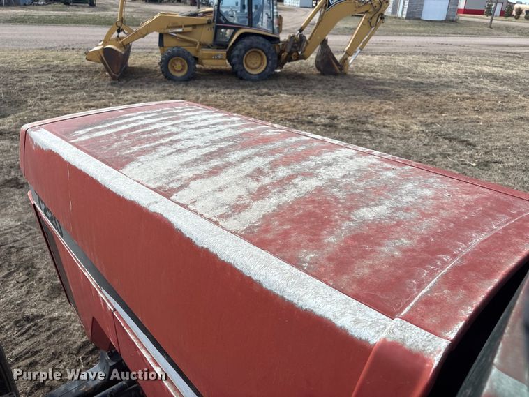 image for item FG2740 1995 Case IH 7220 MFWD tractor