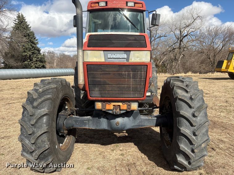 image for item FG2740 1995 Case IH 7220 MFWD tractor