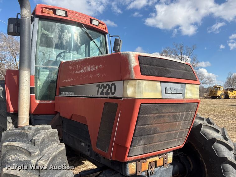 image for item FG2740 1995 Case IH 7220 MFWD tractor