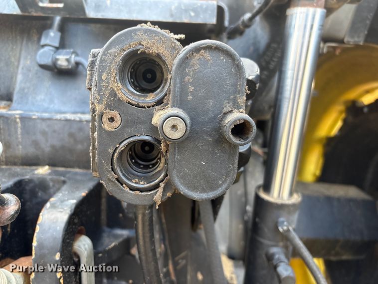 image for item FG2740 1995 Case IH 7220 MFWD tractor