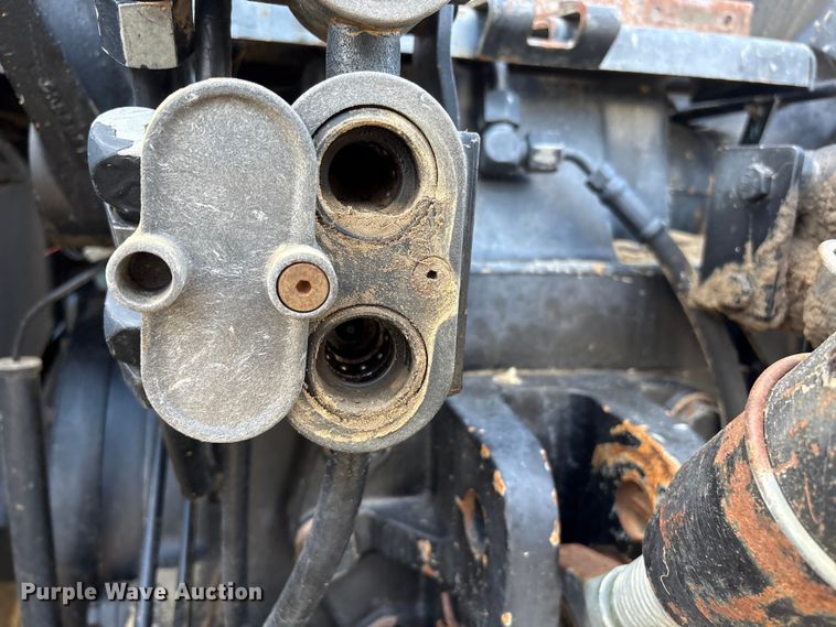 image for item FG2740 1995 Case IH 7220 MFWD tractor