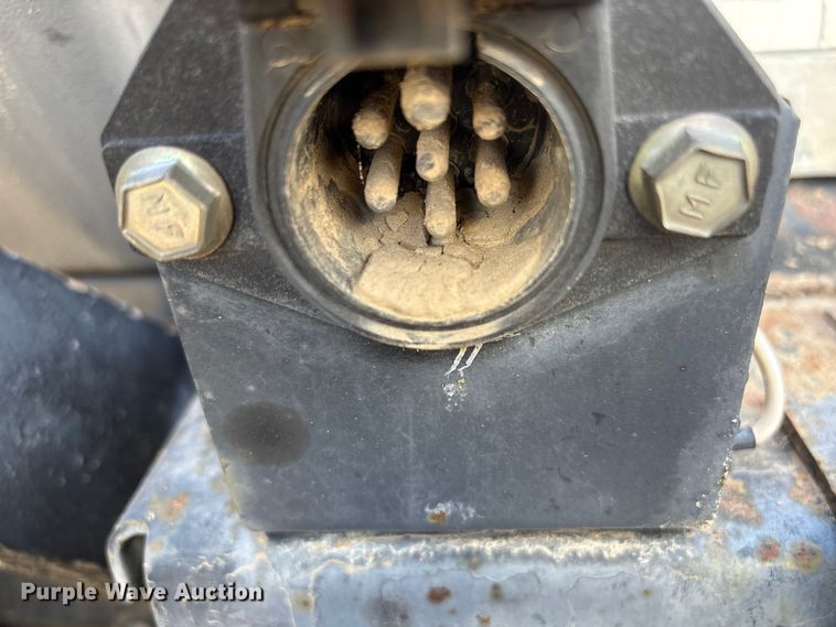 image for item FG2740 1995 Case IH 7220 MFWD tractor