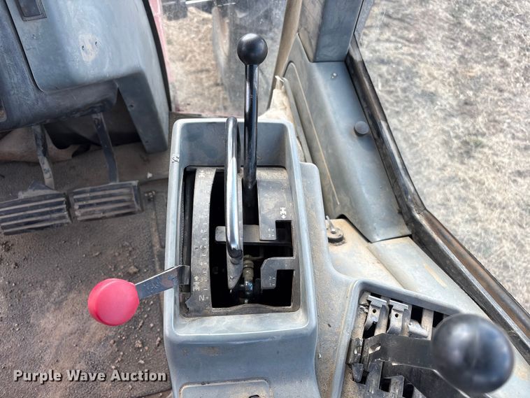 image for item FG2740 1995 Case IH 7220 MFWD tractor