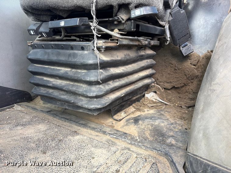 image for item FG2740 1995 Case IH 7220 MFWD tractor