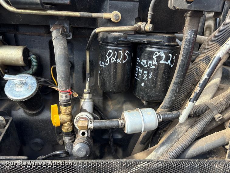 image for item FG2740 1995 Case IH 7220 MFWD tractor