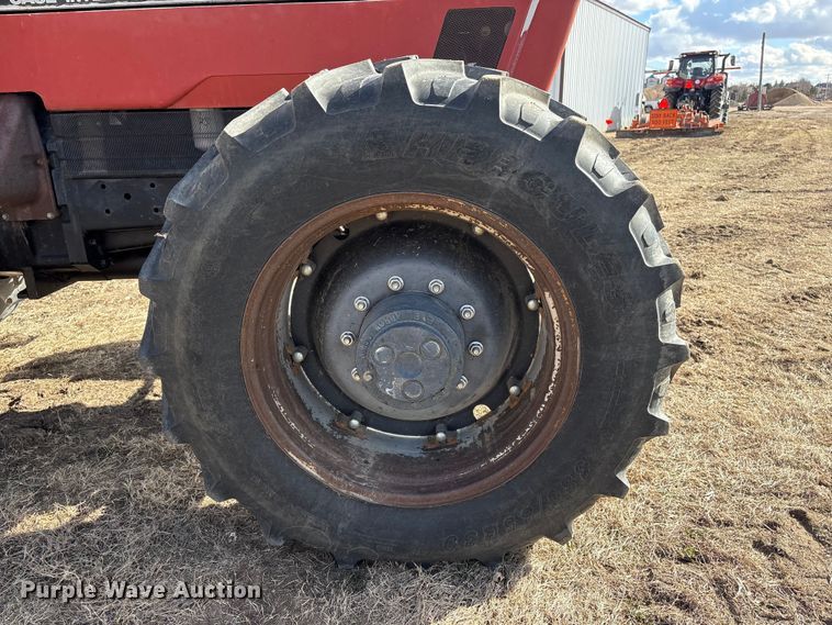 image for item FG2740 1995 Case IH 7220 MFWD tractor