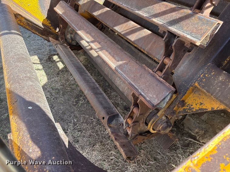 image for item FG2741 1982 John Deere 762-A elevating scraper