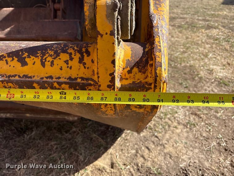 image for item FG2741 1982 John Deere 762-A elevating scraper