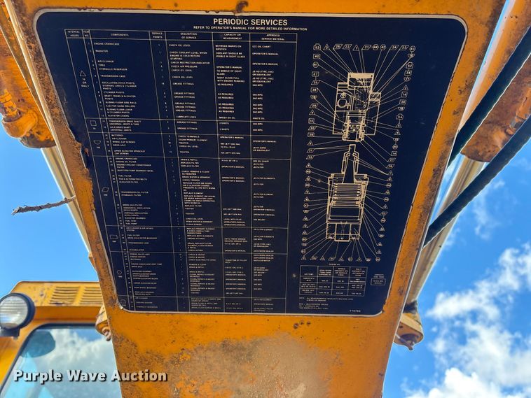 image for item FG2741 1982 John Deere 762-A elevating scraper