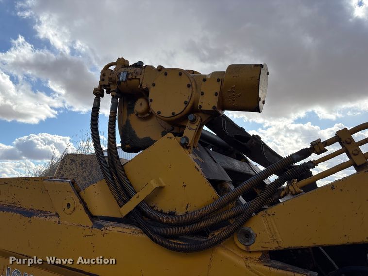 image for item FG2741 1982 John Deere 762-A elevating scraper