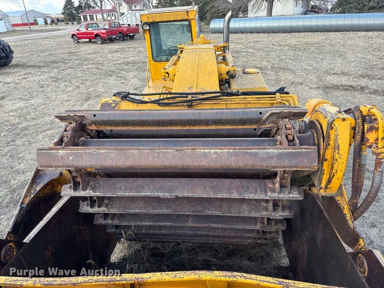 image for item FG2741 1982 John Deere 762-A elevating scraper