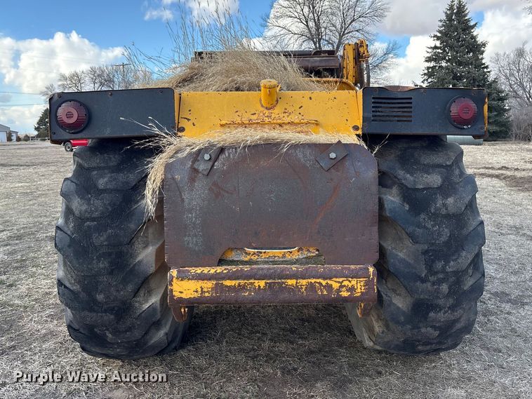 image for item FG2741 1982 John Deere 762-A elevating scraper