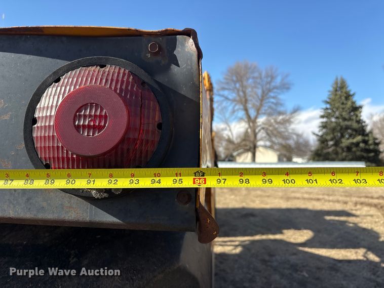 image for item FG2741 1982 John Deere 762-A elevating scraper