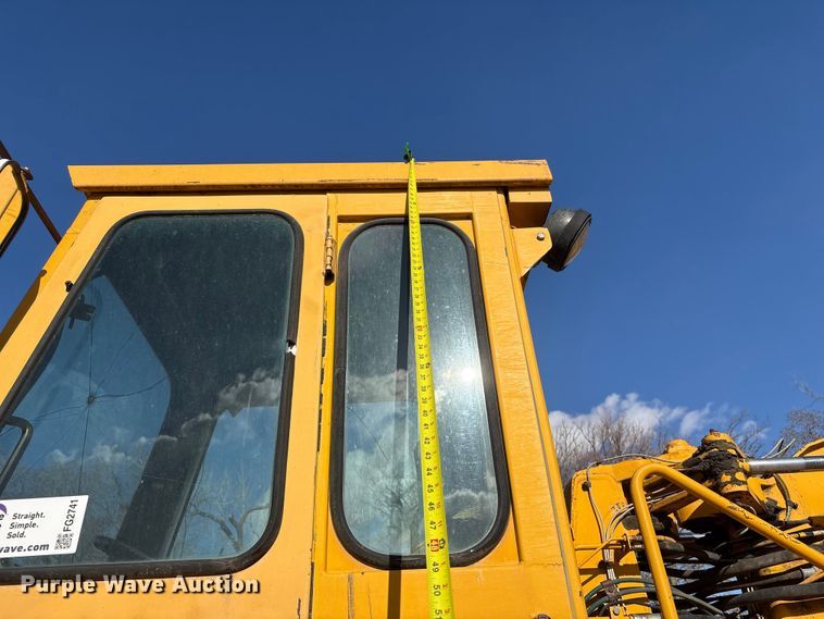 image for item FG2741 1982 John Deere 762-A elevating scraper