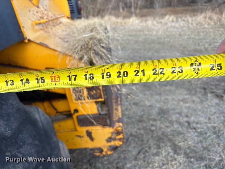 image for item FG2741 1982 John Deere 762-A elevating scraper