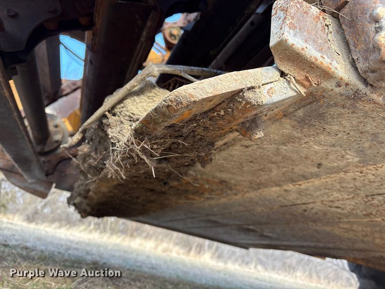 image for item FG2741 1982 John Deere 762-A elevating scraper