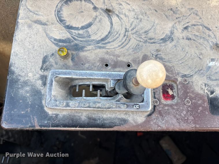 image for item FG2741 1982 John Deere 762-A elevating scraper