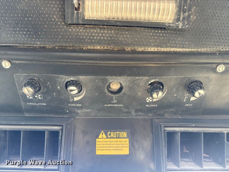 image for item FG2741 1982 John Deere 762-A elevating scraper