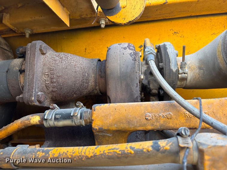 image for item FG2741 1982 John Deere 762-A elevating scraper