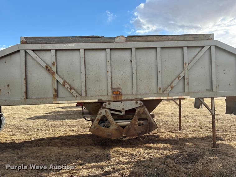 image for item FG2742 1998 Ranco SG20-40-2 bottom dump trailer