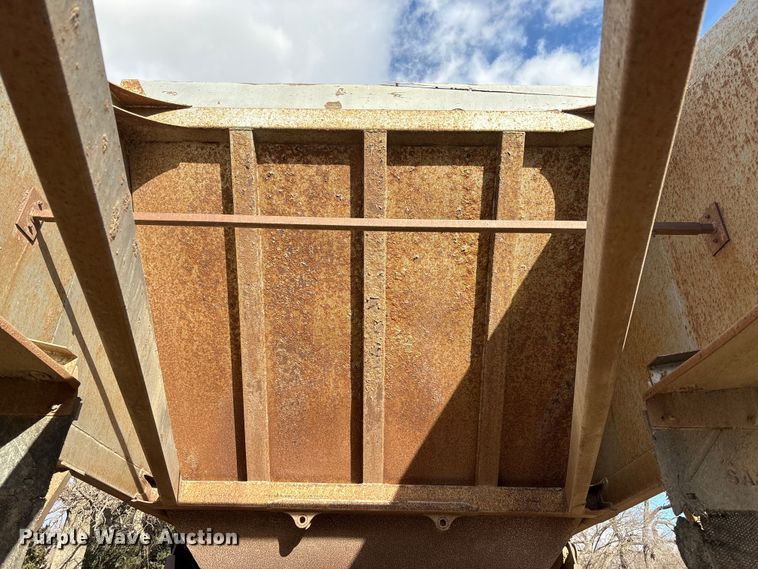 image for item FG2742 1998 Ranco SG20-40-2 bottom dump trailer