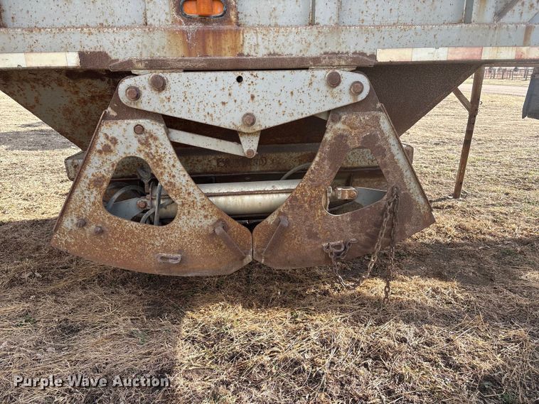 image for item FG2742 1998 Ranco SG20-40-2 bottom dump trailer