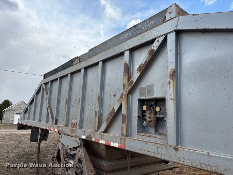 image for item FG2742 1998 Ranco SG20-40-2 bottom dump trailer