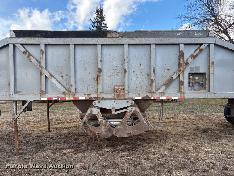 image for item FG2742 1998 Ranco SG20-40-2 bottom dump trailer