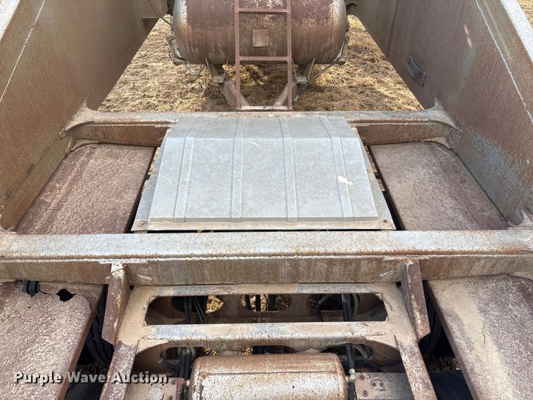 image for item FG2742 1998 Ranco SG20-40-2 bottom dump trailer