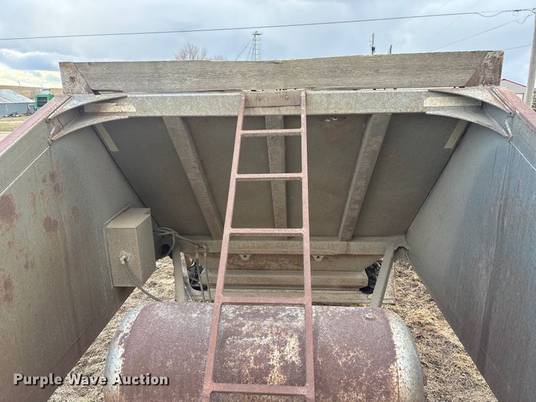 image for item FG2742 1998 Ranco SG20-40-2 bottom dump trailer