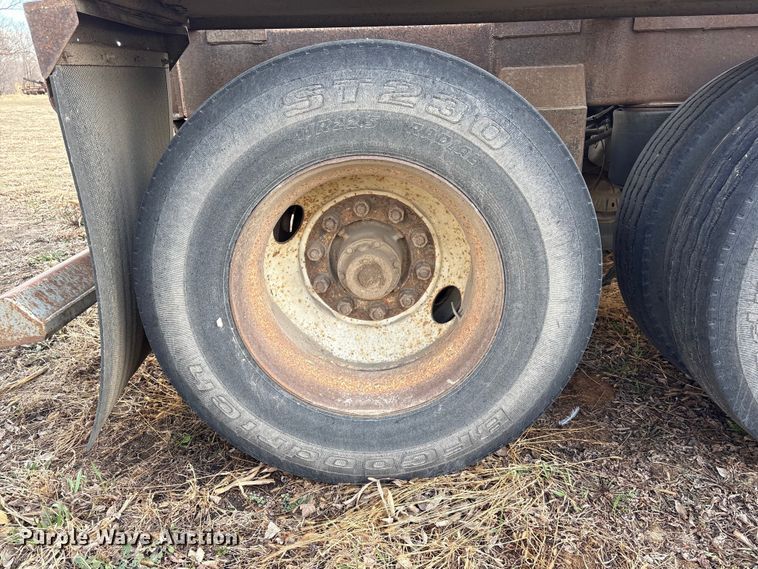 image for item FG2742 1998 Ranco SG20-40-2 bottom dump trailer