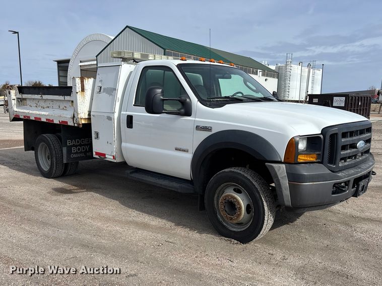 image for item FG2743 2007 Ford F450 Super Duty dump truck