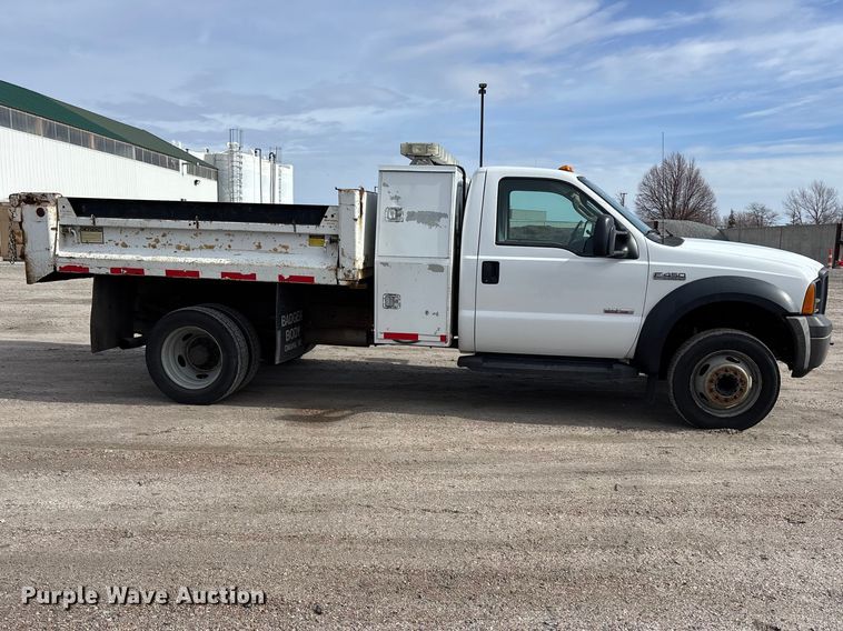 image for item FG2743 2007 Ford F450 Super Duty dump truck