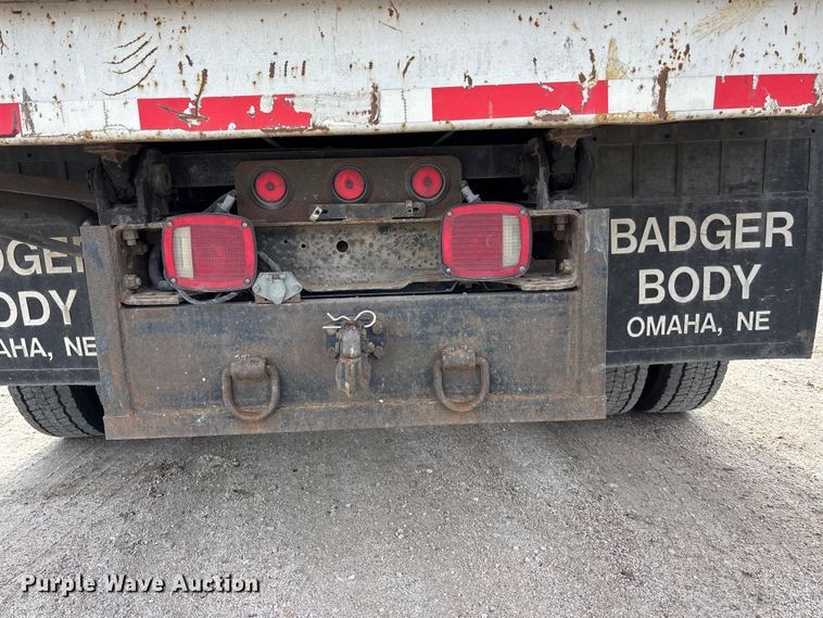 image for item FG2743 2007 Ford F450 Super Duty dump truck