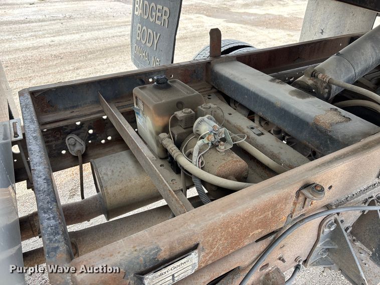 image for item FG2743 2007 Ford F450 Super Duty dump truck