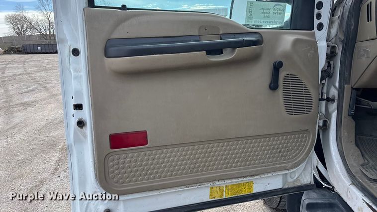 image for item FG2743 2007 Ford F450 Super Duty dump truck