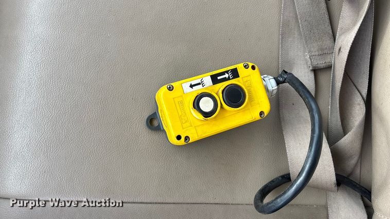 image for item FG2743 2007 Ford F450 Super Duty dump truck