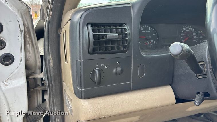 image for item FG2743 2007 Ford F450 Super Duty dump truck