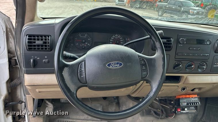 image for item FG2743 2007 Ford F450 Super Duty dump truck