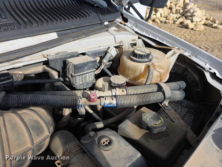 image for item FI0601 2008 Ford E450 Super Duty shuttle bus