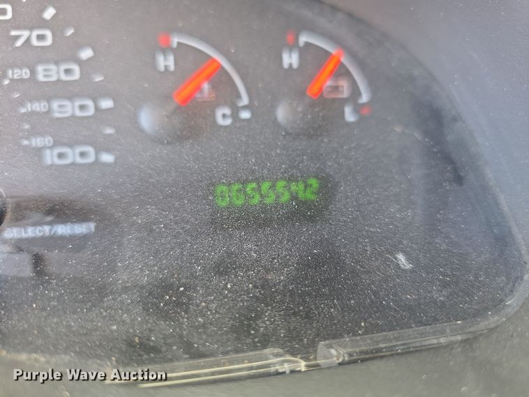 image for item FI0601 2008 Ford E450 Super Duty shuttle bus