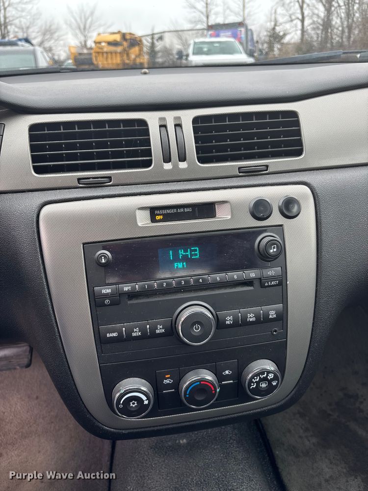 image for item FI0696 2014 Chevrolet Impala Police Cruiser 