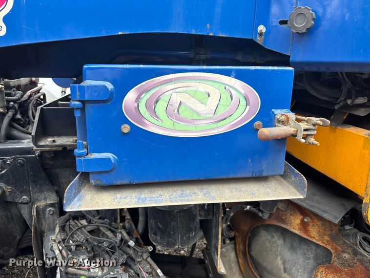 image for item FI0699 2014 Mack LE600 refuse truck