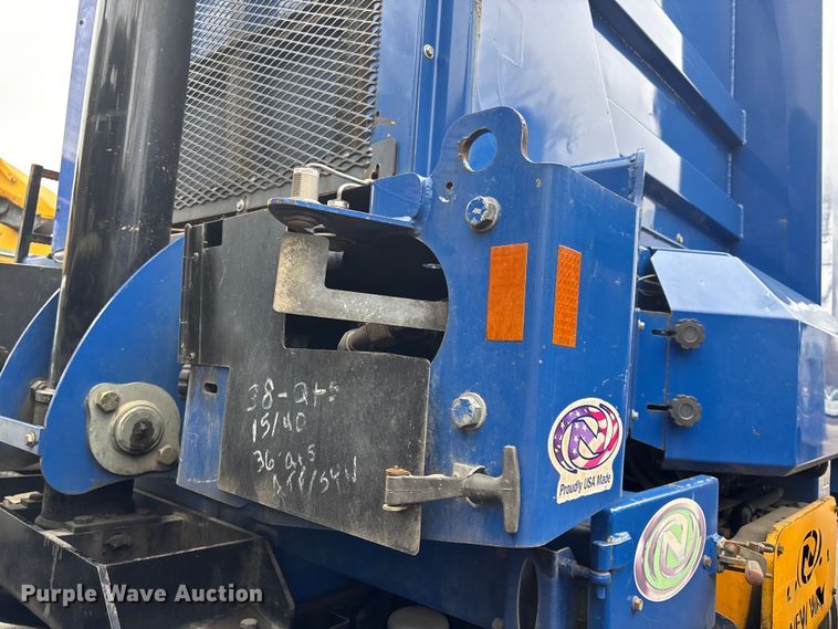 image for item FI0699 2014 Mack LE600 refuse truck