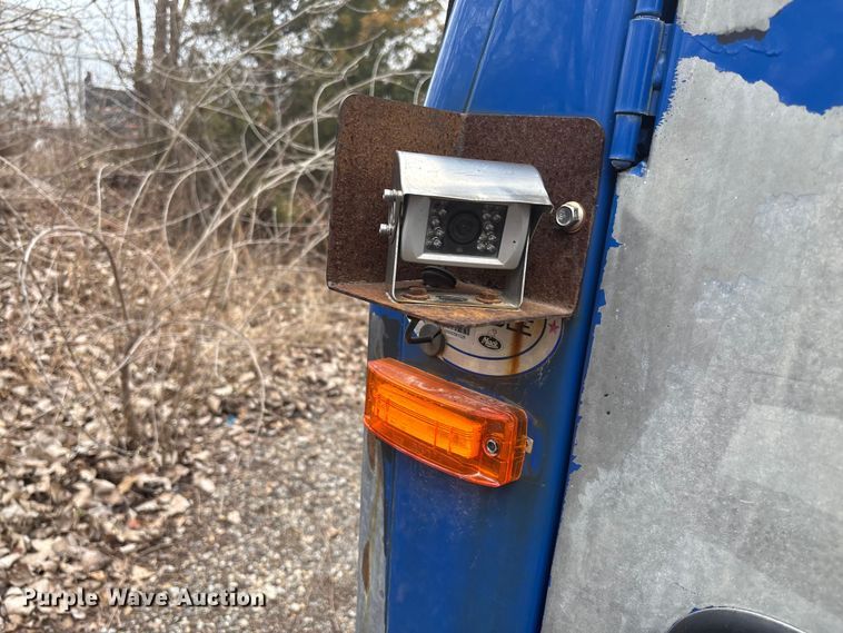 image for item FI0699 2014 Mack LE600 refuse truck