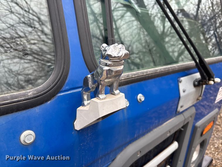 image for item FI0699 2014 Mack LE600 refuse truck