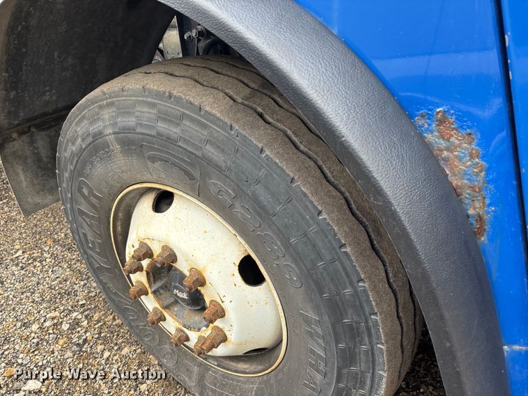 image for item FI0699 2014 Mack LE600 refuse truck