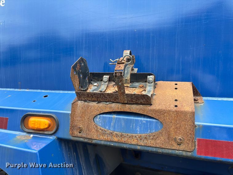 image for item FI0699 2014 Mack LE600 refuse truck