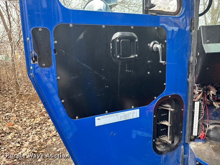 image for item FI0699 2014 Mack LE600 refuse truck